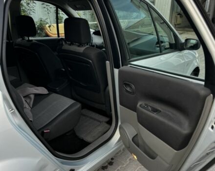 Серый Рено Сценик II, объемом двигателя 1.6 л и пробегом 210 тыс. км за 4600 $, фото 5 на Automoto.ua