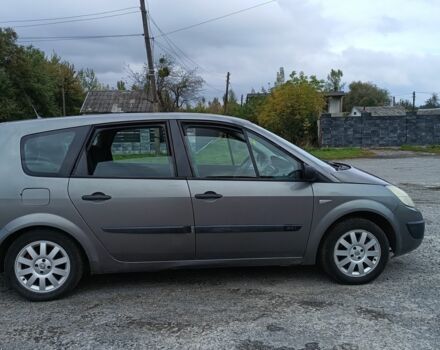 Серый Рено Сценик II, объемом двигателя 1.5 л и пробегом 370 тыс. км за 3350 $, фото 5 на Automoto.ua