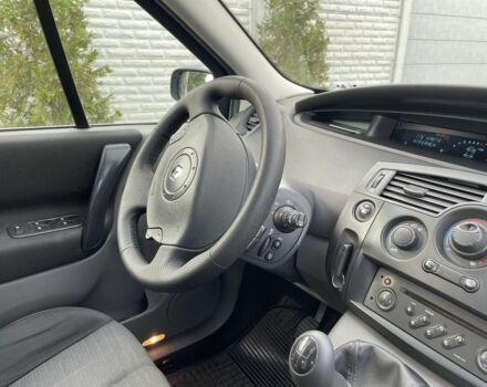 Сірий Рено Сценік II, об'ємом двигуна 1.6 л та пробігом 228 тис. км за 5400 $, фото 17 на Automoto.ua