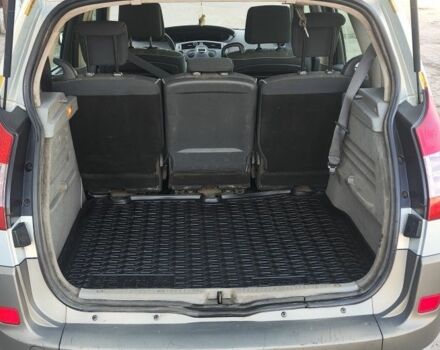 Серый Рено Сценик II, объемом двигателя 1.6 л и пробегом 290 тыс. км за 4700 $, фото 5 на Automoto.ua