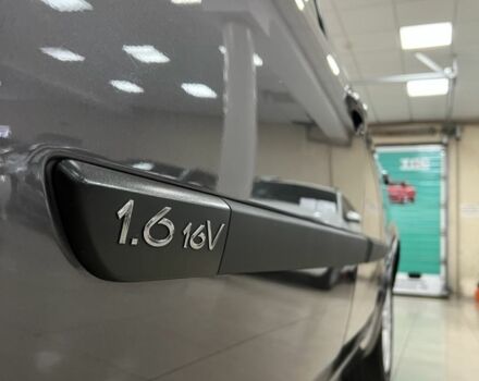 Серый Рено Сценик II, объемом двигателя 1.6 л и пробегом 183 тыс. км за 5200 $, фото 1 на Automoto.ua