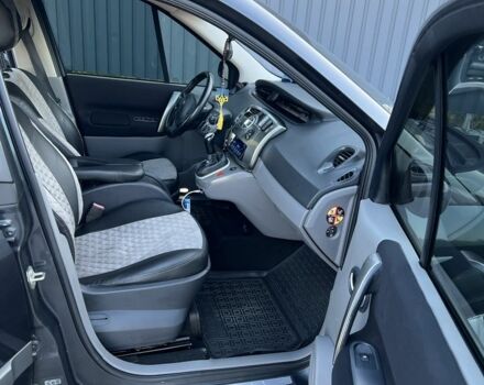 Серый Рено Сценик II, объемом двигателя 1.6 л и пробегом 225 тыс. км за 5700 $, фото 6 на Automoto.ua