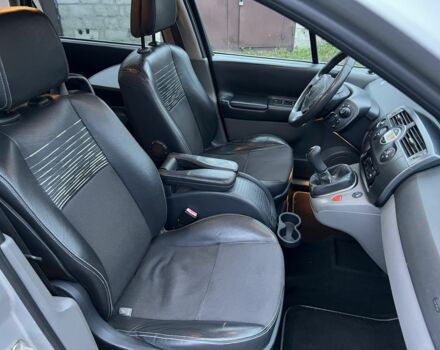 Серый Рено Сценик II, объемом двигателя 1.6 л и пробегом 189 тыс. км за 5350 $, фото 23 на Automoto.ua