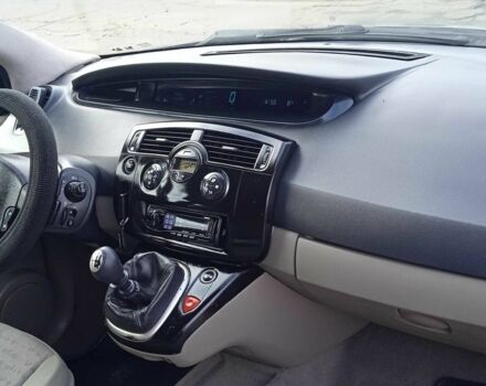 Серый Рено Сценик II, объемом двигателя 1.5 л и пробегом 270 тыс. км за 3500 $, фото 23 на Automoto.ua