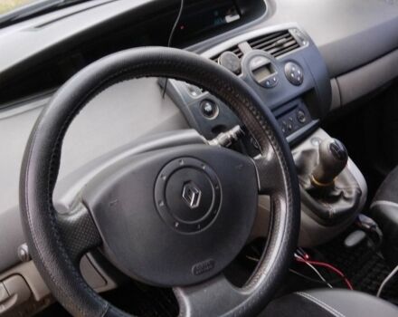 Серый Рено Сценик II, объемом двигателя 1.6 л и пробегом 180 тыс. км за 3500 $, фото 3 на Automoto.ua