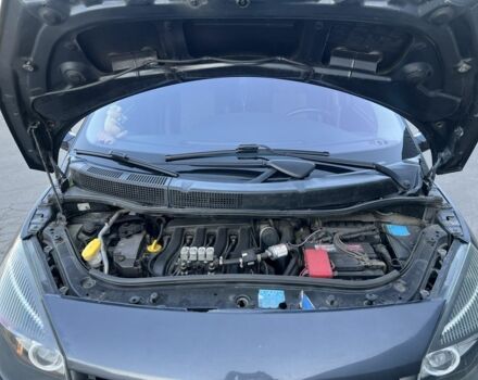 Серый Рено Сценик II, объемом двигателя 1.6 л и пробегом 225 тыс. км за 5700 $, фото 11 на Automoto.ua