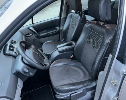 Серый Рено Сценик II, объемом двигателя 1.6 л и пробегом 189 тыс. км за 5350 $, фото 19 на Automoto.ua