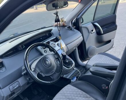 Серый Рено Сценик II, объемом двигателя 1.6 л и пробегом 225 тыс. км за 5700 $, фото 7 на Automoto.ua