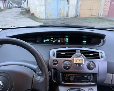 Серый Рено Сценик II, объемом двигателя 1.6 л и пробегом 189 тыс. км за 5350 $, фото 22 на Automoto.ua