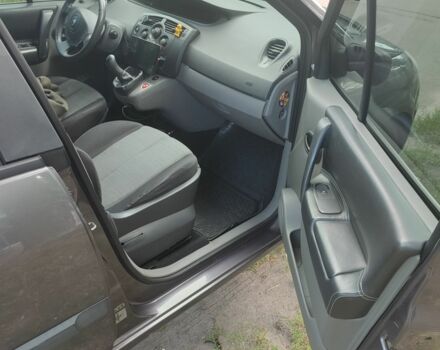 Сірий Рено Сценік II, об'ємом двигуна 1.6 л та пробігом 360 тис. км за 4500 $, фото 5 на Automoto.ua