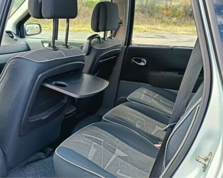 Рено Сценік II 2006 у Львові на Automoto.ua Сірий Рено Сценік II, об'ємом двигуна 1.9 л та пробігом 320 тис. км за 4200 $, фото 9 на Automoto.ua