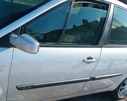 Серый Рено Сценик II, объемом двигателя 1.6 л и пробегом 180 тыс. км за 4100 $, фото 3 на Automoto.ua