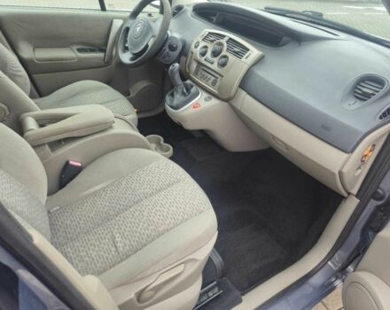 Сірий Рено Сценік II, об'ємом двигуна 1.6 л та пробігом 210 тис. км за 4500 $, фото 15 на Automoto.ua