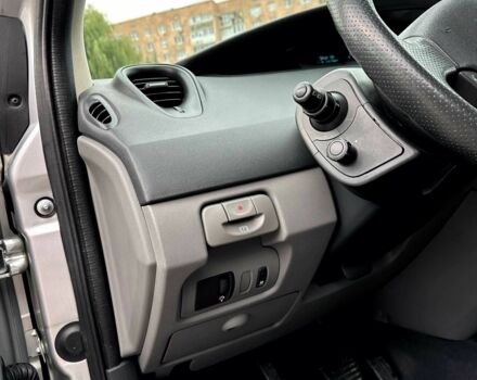 Серый Рено Сценик II, объемом двигателя 1.6 л и пробегом 172 тыс. км за 5350 $, фото 10 на Automoto.ua