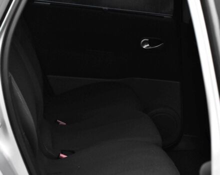 Серый Рено Сценик II, объемом двигателя 1.5 л и пробегом 303 тыс. км за 5500 $, фото 18 на Automoto.ua