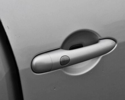 Серый Рено Сценик II, объемом двигателя 1.5 л и пробегом 303 тыс. км за 5500 $, фото 6 на Automoto.ua