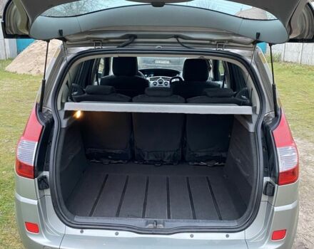 Серый Рено Сценик II, объемом двигателя 1.5 л и пробегом 200 тыс. км за 5500 $, фото 6 на Automoto.ua