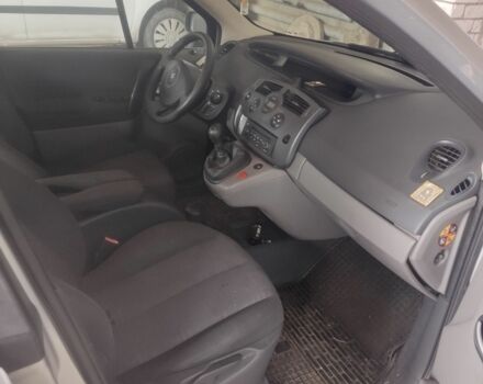 Серый Рено Сценик II, объемом двигателя 1.5 л и пробегом 255 тыс. км за 3200 $, фото 5 на Automoto.ua