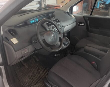 Серый Рено Сценик II, объемом двигателя 1.5 л и пробегом 255 тыс. км за 3200 $, фото 7 на Automoto.ua