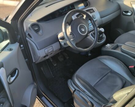 Серый Рено Сценик II, объемом двигателя 2 л и пробегом 195 тыс. км за 5500 $, фото 5 на Automoto.ua