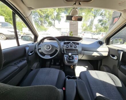 Серый Рено Сценик II, объемом двигателя 1.6 л и пробегом 234 тыс. км за 5799 $, фото 7 на Automoto.ua