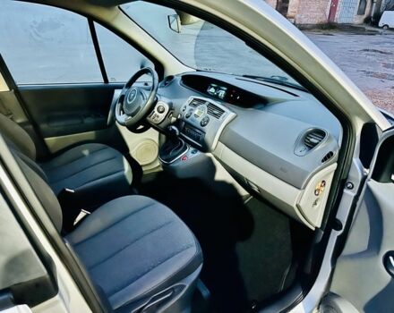 Серый Рено Сценик II, объемом двигателя 1.6 л и пробегом 228 тыс. км за 5450 $, фото 5 на Automoto.ua