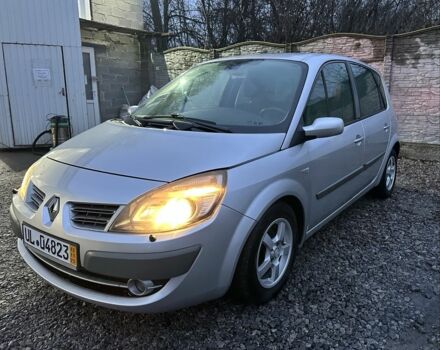 Серый Рено Сценик II, объемом двигателя 1.6 л и пробегом 228 тыс. км за 5450 $, фото 4 на Automoto.ua