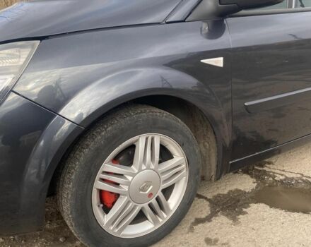 Серый Рено Сценик II, объемом двигателя 1.6 л и пробегом 230 тыс. км за 5000 $, фото 3 на Automoto.ua