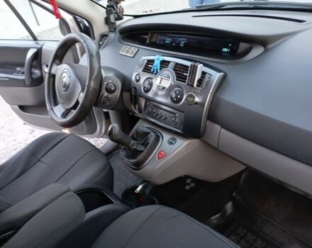 Рено Сценик II 2005 в Староконстантинов на Automoto.ua Серый Рено Сценик II, объемом двигателя 1.6 л и пробегом 362 тыс. км за 4800 $, фото 1 на Automoto.ua