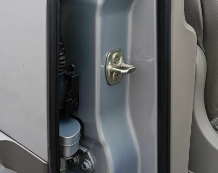 Сірий Рено Сценік II, об'ємом двигуна 2 л та пробігом 155 тис. км за 4600 $, фото 5 на Automoto.ua