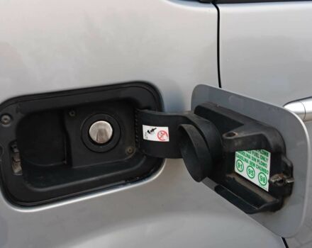 Сірий Рено Сценік II, об'ємом двигуна 2 л та пробігом 155 тис. км за 4600 $, фото 7 на Automoto.ua