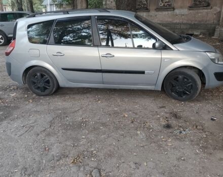 Серый Рено Сценик II, объемом двигателя 1.9 л и пробегом 432 тыс. км за 3971 $, фото 2 на Automoto.ua