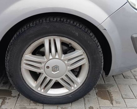 Сірий Рено Сценік II, об'ємом двигуна 2 л та пробігом 155 тис. км за 4600 $, фото 4 на Automoto.ua