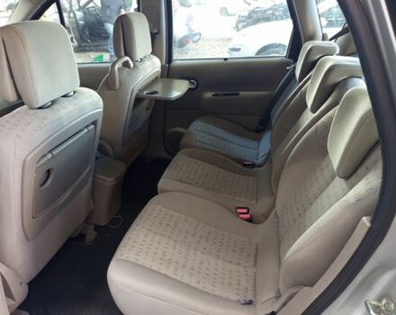 Серый Рено Сценик II, объемом двигателя 1.6 л и пробегом 160 тыс. км за 4400 $, фото 4 на Automoto.ua