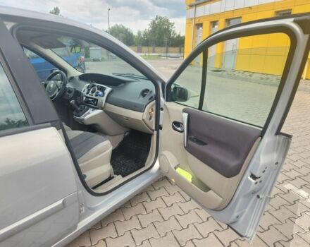 Рено Сценік II 2005 у Полтаві на Automoto.ua Сірий Рено Сценік II, об'ємом двигуна 1.6 л та пробігом 189 тис. км за 4600 $, фото 10 на Automoto.ua