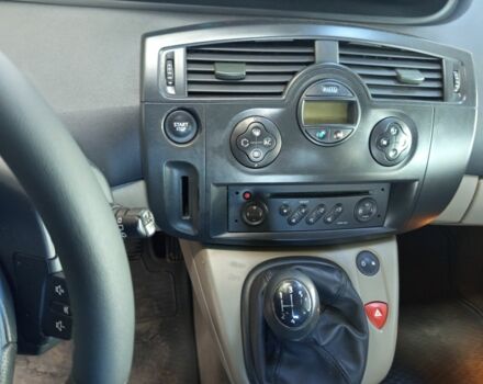 Серый Рено Сценик II, объемом двигателя 1.6 л и пробегом 160 тыс. км за 4400 $, фото 5 на Automoto.ua