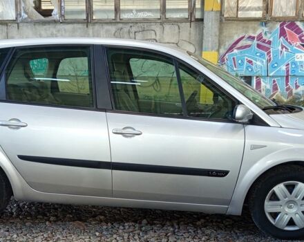 Серый Рено Сценик II, объемом двигателя 1.6 л и пробегом 160 тыс. км за 4400 $, фото 9 на Automoto.ua