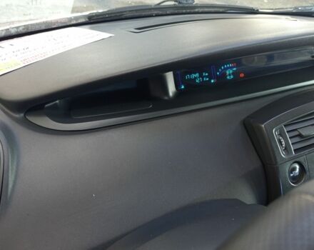 Серый Рено Сценик II, объемом двигателя 1.6 л и пробегом 160 тыс. км за 4400 $, фото 6 на Automoto.ua