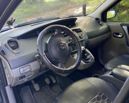 Серый Рено Сценик II, объемом двигателя 1.6 л и пробегом 255 тыс. км за 4299 $, фото 3 на Automoto.ua