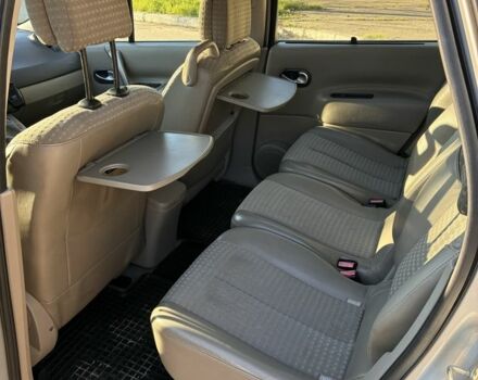 Серый Рено Сценик II, объемом двигателя 1.9 л и пробегом 320 тыс. км за 3850 $, фото 6 на Automoto.ua