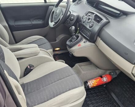 Серый Рено Сценик II, объемом двигателя 0 л и пробегом 280 тыс. км за 2900 $, фото 14 на Automoto.ua