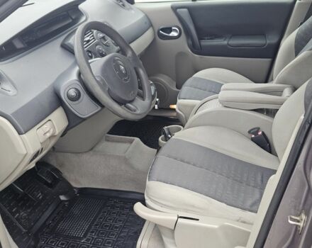 Серый Рено Сценик II, объемом двигателя 0 л и пробегом 280 тыс. км за 2900 $, фото 8 на Automoto.ua