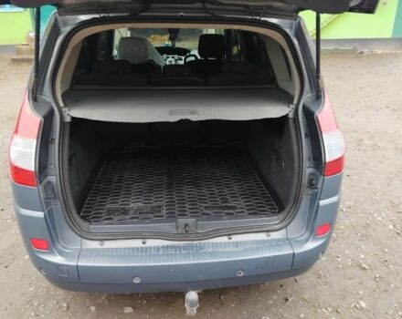 Серый Рено Сценик II, объемом двигателя 1.9 л и пробегом 324 тыс. км за 4600 $, фото 5 на Automoto.ua