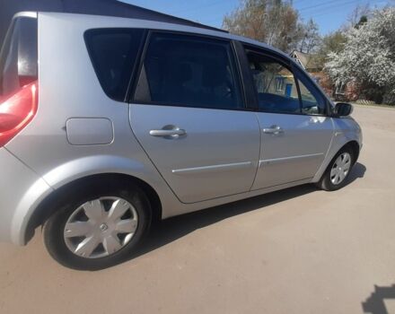 Серый Рено Сценик II, объемом двигателя 1.6 л и пробегом 219 тыс. км за 5100 $, фото 4 на Automoto.ua