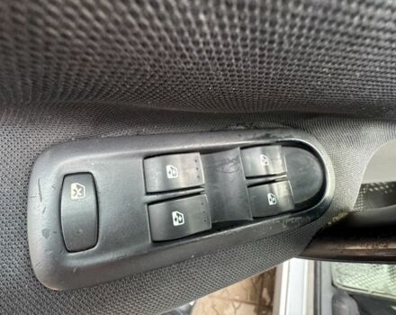 Серый Рено Сценик II, объемом двигателя 1.6 л и пробегом 189 тыс. км за 4999 $, фото 11 на Automoto.ua