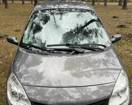 Серый Рено Сценик II, объемом двигателя 1.6 л и пробегом 181 тыс. км за 5250 $, фото 1 на Automoto.ua