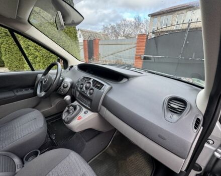 Серый Рено Сценик II, объемом двигателя 1.6 л и пробегом 189 тыс. км за 4999 $, фото 7 на Automoto.ua