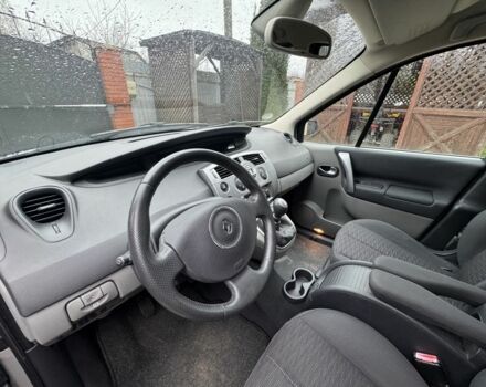 Серый Рено Сценик II, объемом двигателя 1.6 л и пробегом 187 тыс. км за 5499 $, фото 4 на Automoto.ua