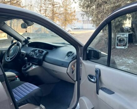 Серый Рено Сценик II, объемом двигателя 1.9 л и пробегом 305 тыс. км за 5200 $, фото 3 на Automoto.ua