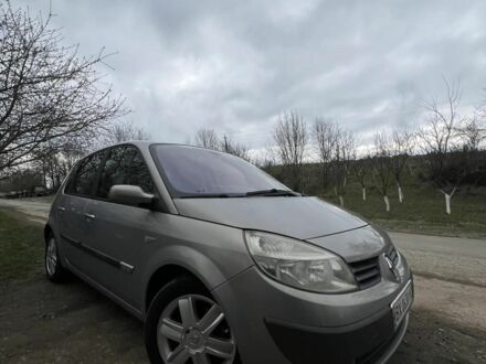 Серый Рено Сценик II, объемом двигателя 1.6 л и пробегом 173 тыс. км за 4800 $, фото 1 на Automoto.ua